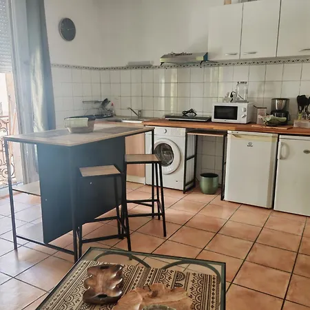 Διαμέρισμα 35m2 Centre Μπεζιέ
